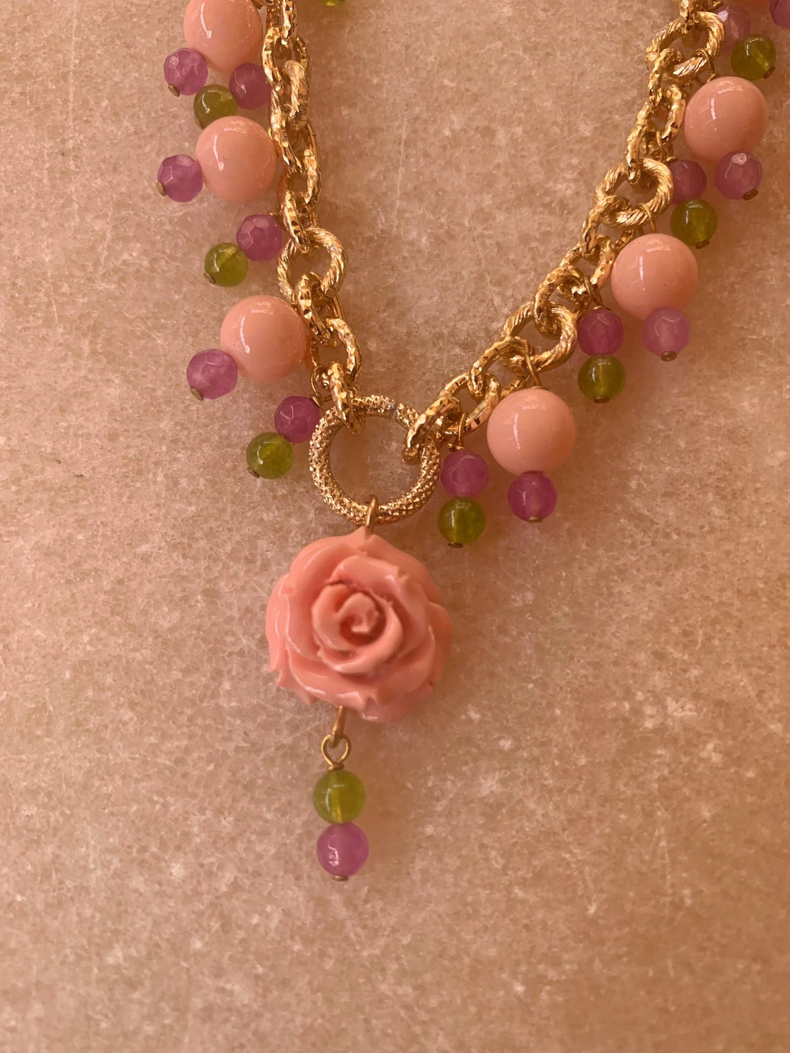 Collana artigianale fiore rosa dett